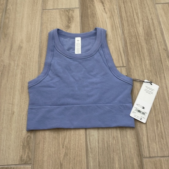 NWT ALO YOGA Seamless Delight High Neck Bra Lilac Blue Sz L - Picture 3 of 6